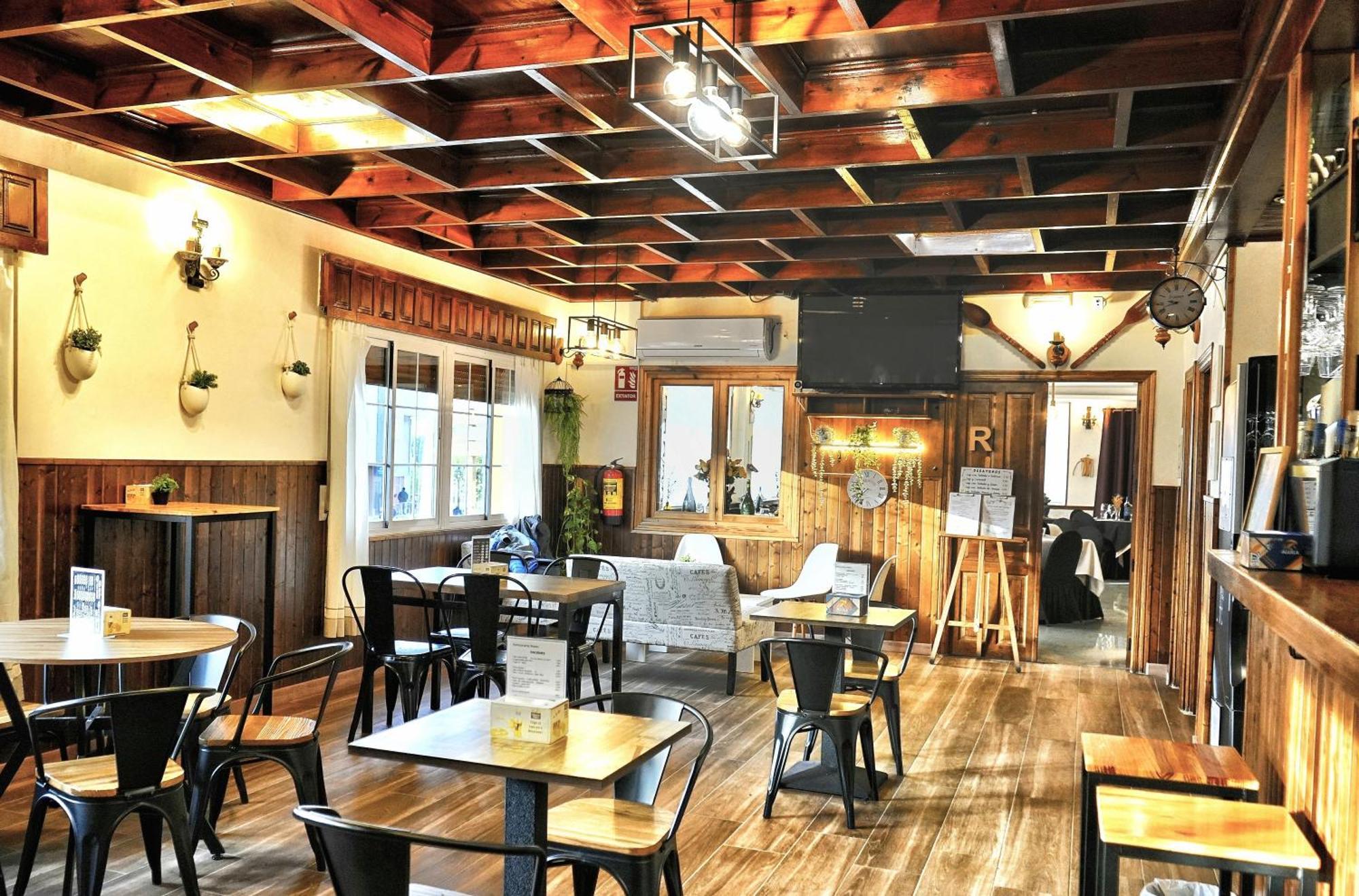 Hostal Mainz Piedralaves Eksteriør billede