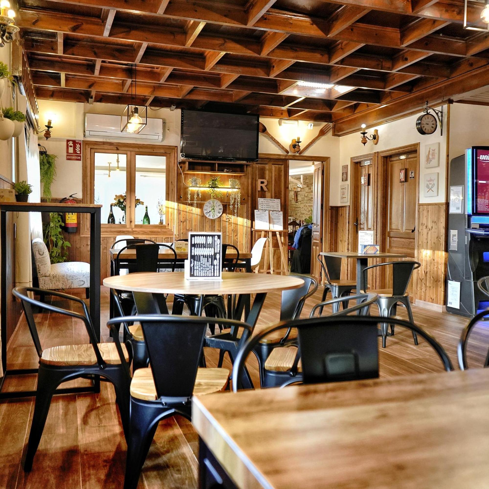 Hostal Mainz Piedralaves Eksteriør billede